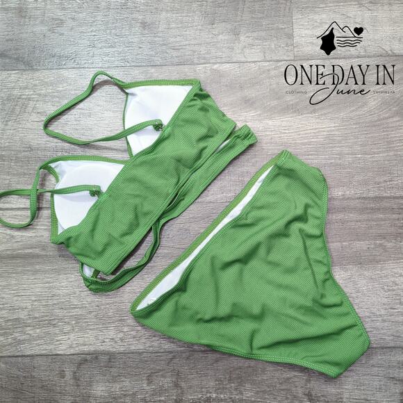 CharmLeaks Girl's Cross Front Ribbed Bikini Swimsuit Size 15-16 - Picture 4 of 4